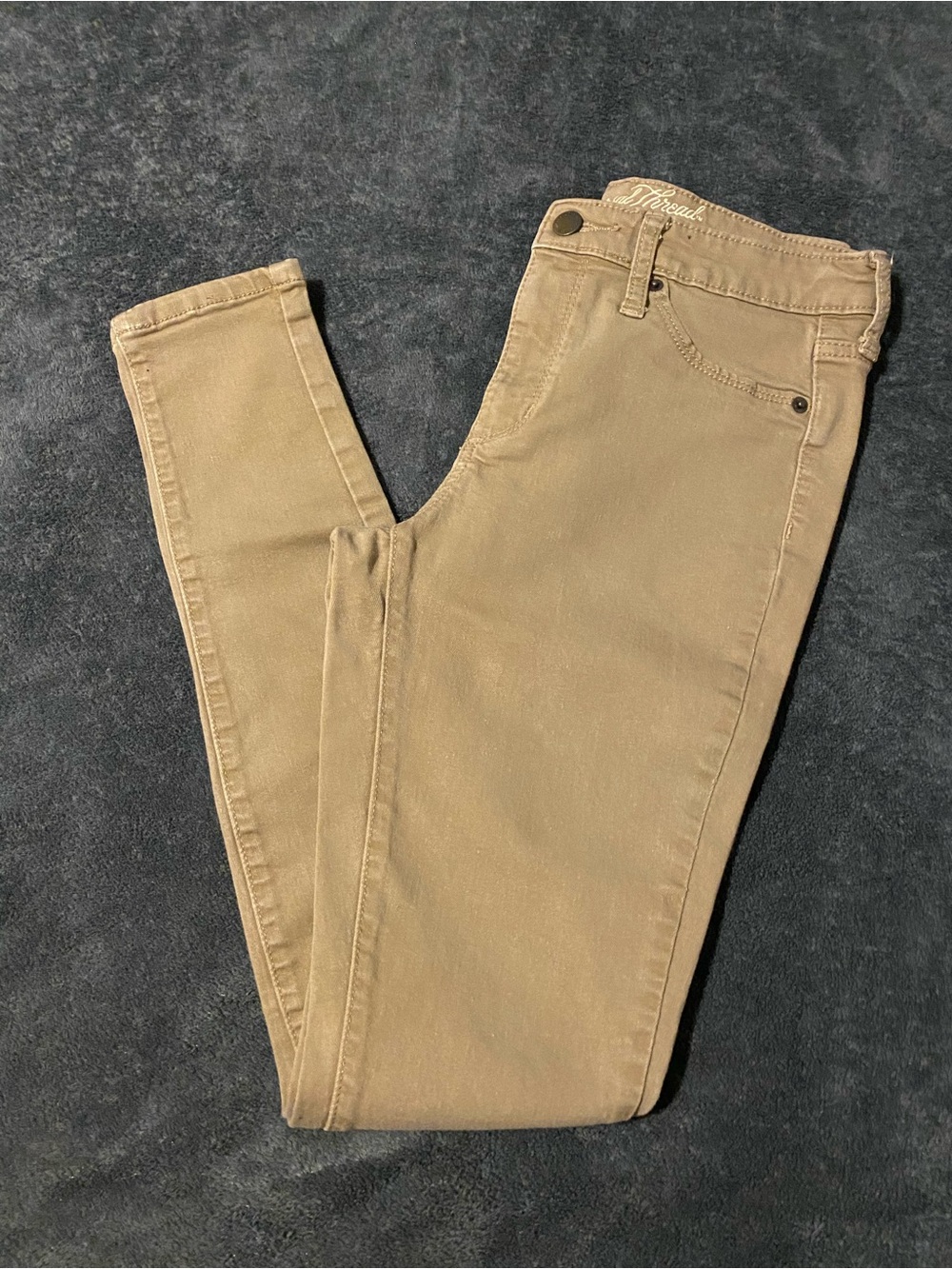 Universal Thread Women’s Skinny Jeans in Tan